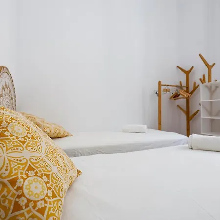 Oasis In The Heart Of - 2 Bedroom With Free Parking Seville