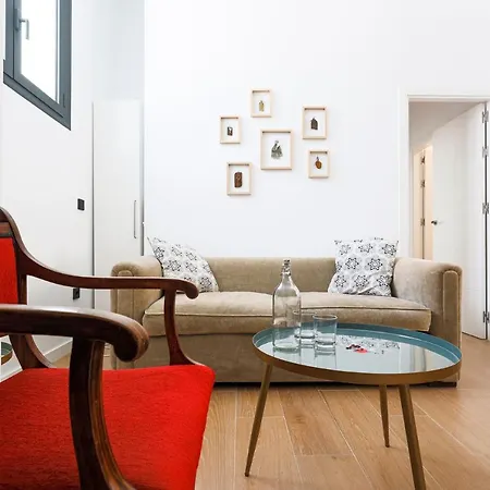 Oasis In The Heart Of - 2 Bedroom With Free Parking Seville