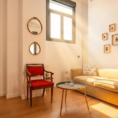 Oasis In The Heart Of - 2 Bedroom With Free Parking * Seville