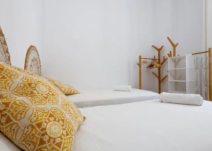 Oasis In The Heart Of - 2 Bedroom With Free Parking Seville